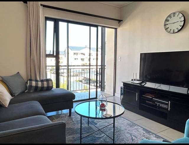 1 BEDROOM APARTMENT FOR SALE IN SANDOWN